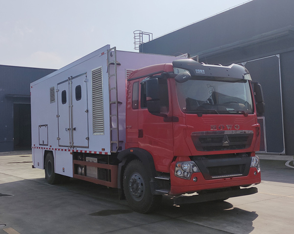 重汽豪沃电源车