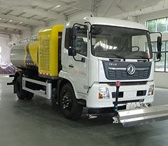 东风天锦清洗车
